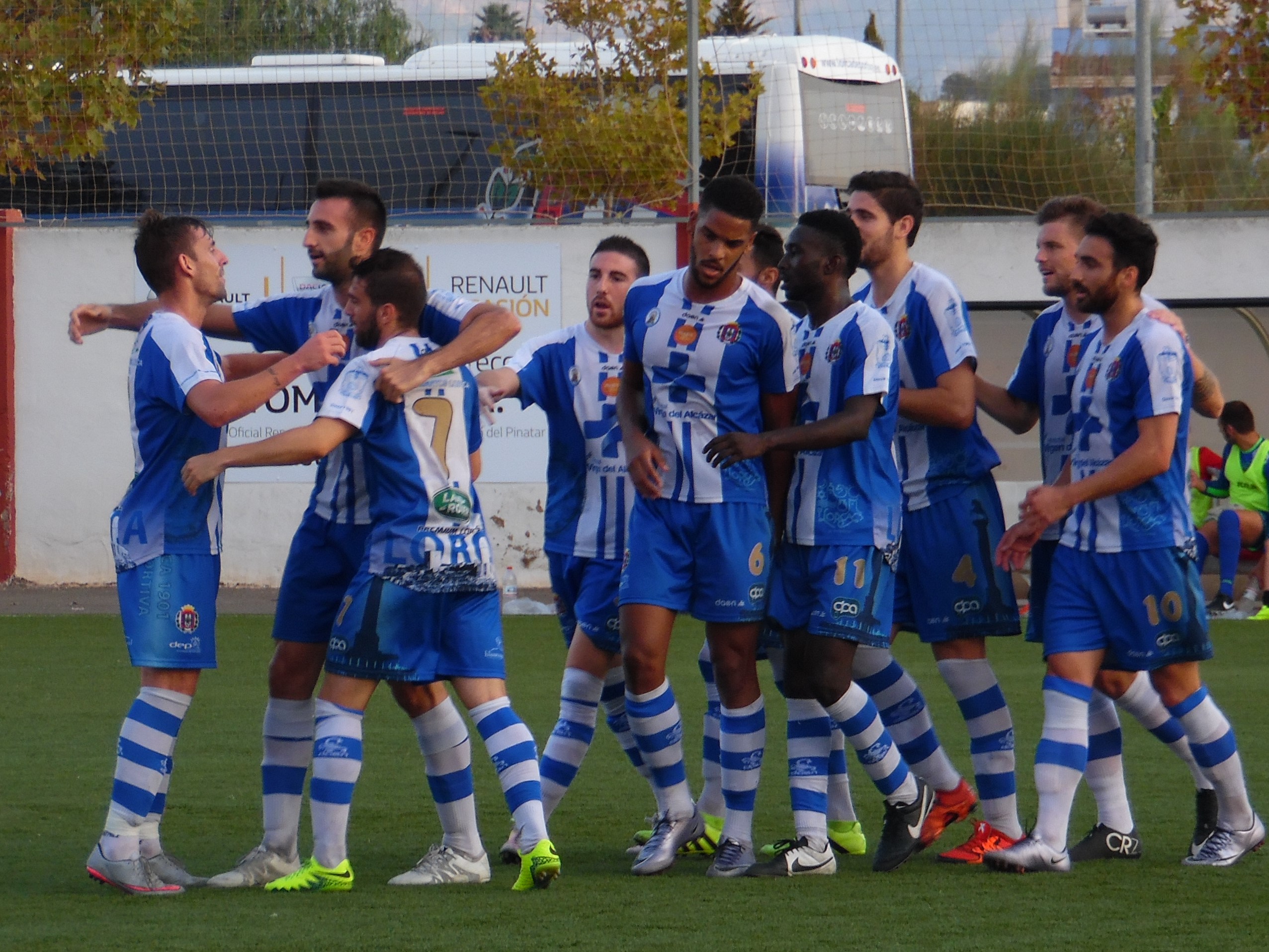 Celebración primer gol del Lorca